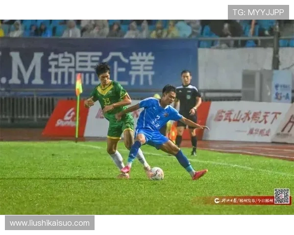 激情燃动绿茵场湘超足球联赛展现湖南城市球队奋勇拼搏风采