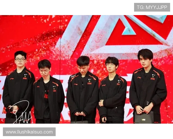 FPX激战EDG巅峰对决再燃起昔日宿敌荣耀争锋谁能笑到最后