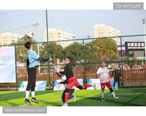 以足球俱乐部发展为核心的城市体育文化融合创新战略路径研究探讨