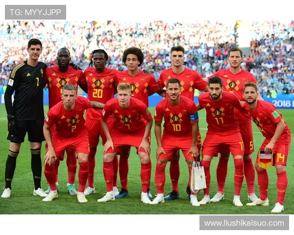 足球的魅力与全球文化交融探析：从赛事发展到球迷狂热的深度解析