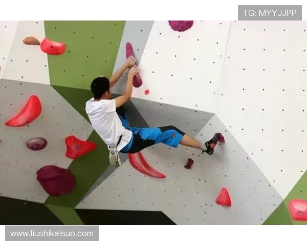 西安攀岩队的边路渗透策略与技术解析探讨