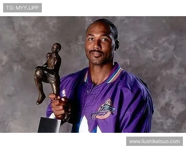 卡尔·马龙传奇生涯回顾:从火箭到爵士的篮球巨星之路 卡尔·马龙传奇生涯回顾:从火箭到爵士的篮球巨星之路